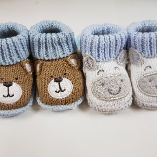 Tất len carter's newborn XK