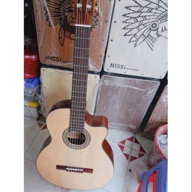 Đàn guitar classic