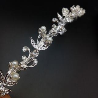 Vương miện cài tóc cho cô dâu