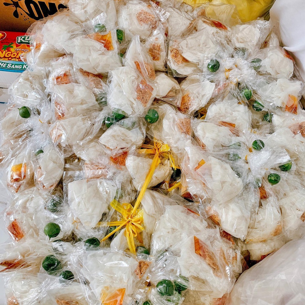 [Mã GROSALE giảm 10% đơn 150K] Xâu 10 Bịch Bánh tráng muối tỏi sate tắc xâu - Bánh tráng Tây Ninh