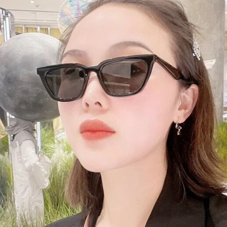 Kính Mát Mắt Mèo Phong Cách Retro Cá Tính Thời Trang Mới