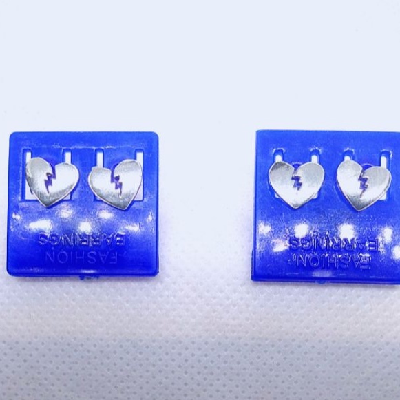 Bông tai bạc Bông tai hình tim cắt tia chớp bạc ta
