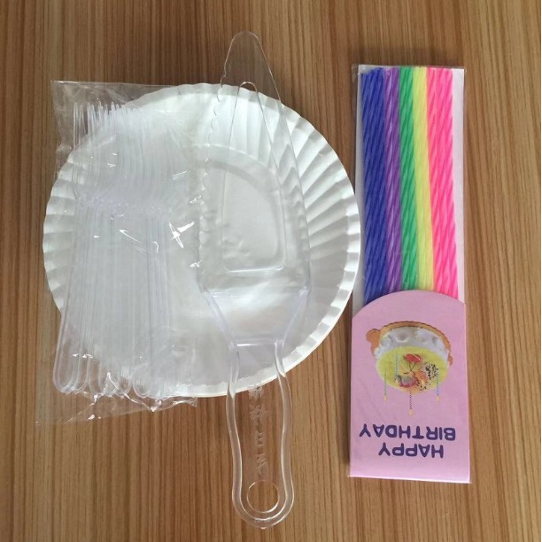 Bộ phụ kiện ăn bánh kem 10 người, trang trí bánh sinh nhật, set dao dĩa dùng 1 lần