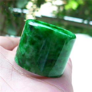 Nhẫn Ngọc Bích Màu Sắc Đẹp Mắt Cho Nam Và Nữ