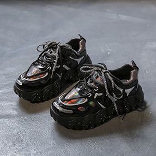 Giày sneaker v28