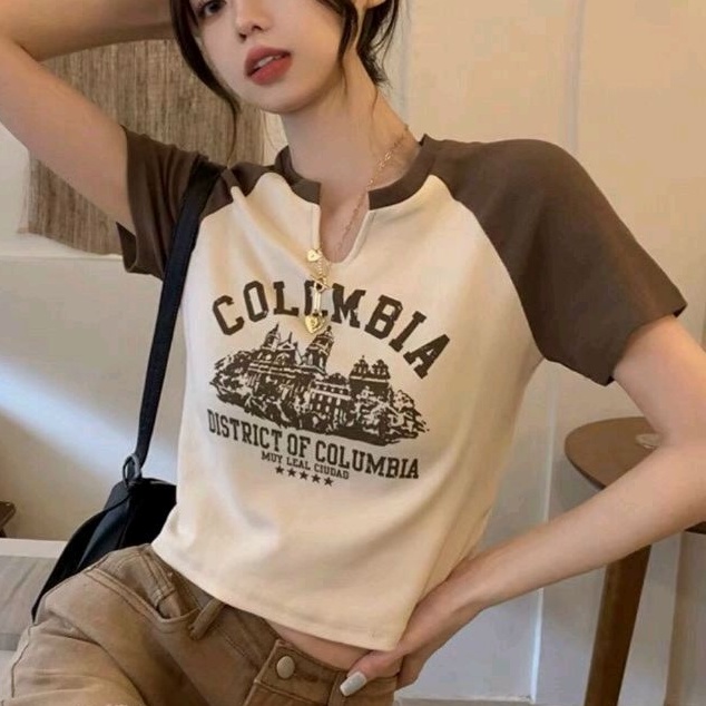 Áo thun CROPTOP cổ Xẻ Phối in chữ Tình tế PC