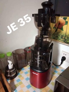 Máy ép Savtm je35