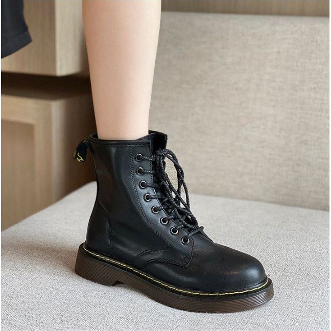 Giày Boots nữ buộc dây đế 3 phân tặng kèm tất gấu brown cute-Bốt  Martins phong cách Ulzzang Timber hai màu đen trắng