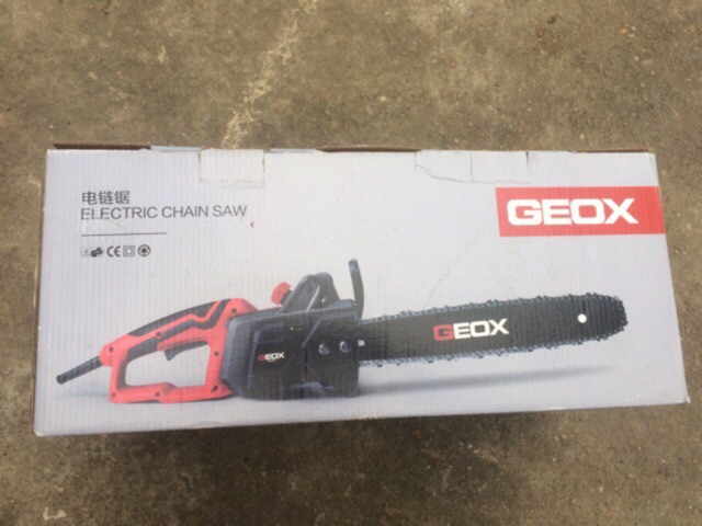 Máy cưa xích GEOX