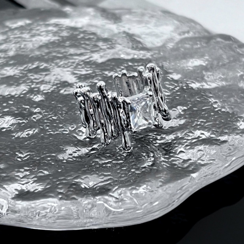 Nhẫn Đính Đá Quý Thiết Kế Mới Cao Cấp