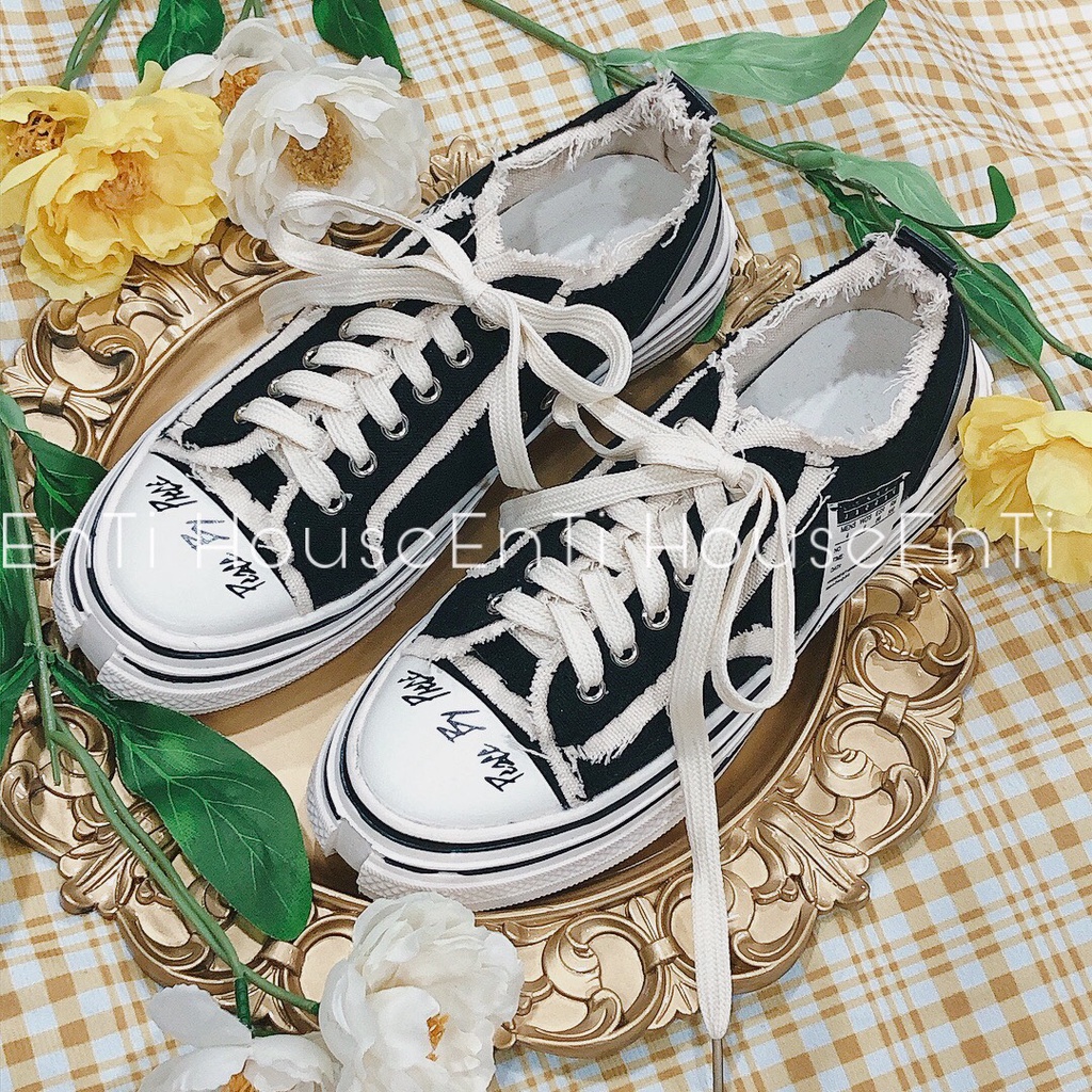 {HCM / CÓ SẴN / ẢNH THẬT} GIÀY THỂ THAO SNEAKER NỮ ĐEN TUA RUA SIZE 38