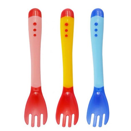 Dĩa nhựa cảm ứng nhiệt báo nóng đổi màu an toàn cho bé