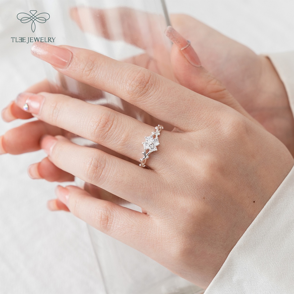 Nhẫn bạc nữ TLEE cỏ bốn là đính đá cao cấp NCJ A0104