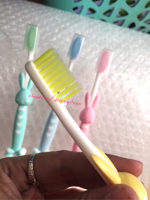 Combo 4 bàn chải đánh răng cho bé có nắp