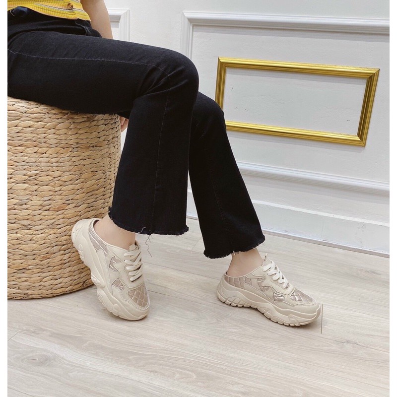 Sục thể thao độn đế trần trám