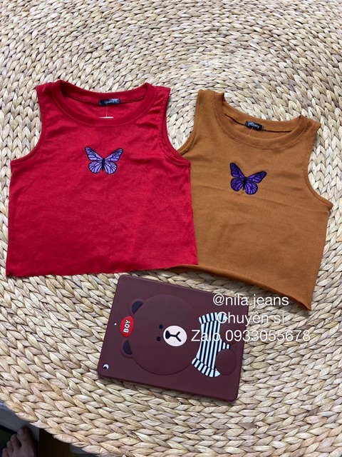 Áo thun croptop thêu hình bướm