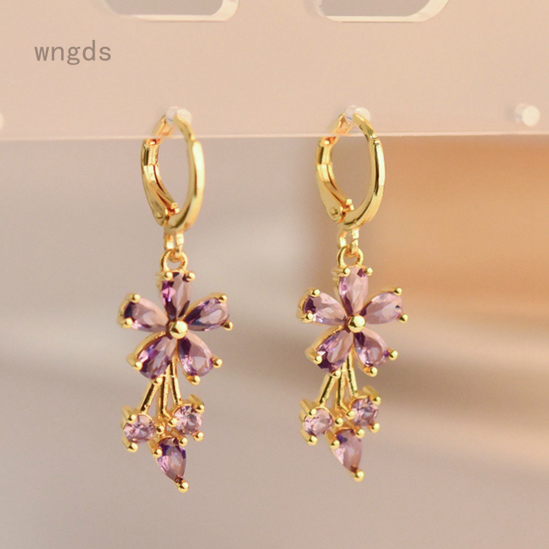 Đôi Bông Tai Mạ Vàng 18K Hình Bông Hoa Nạm Đá Thanh Lịch