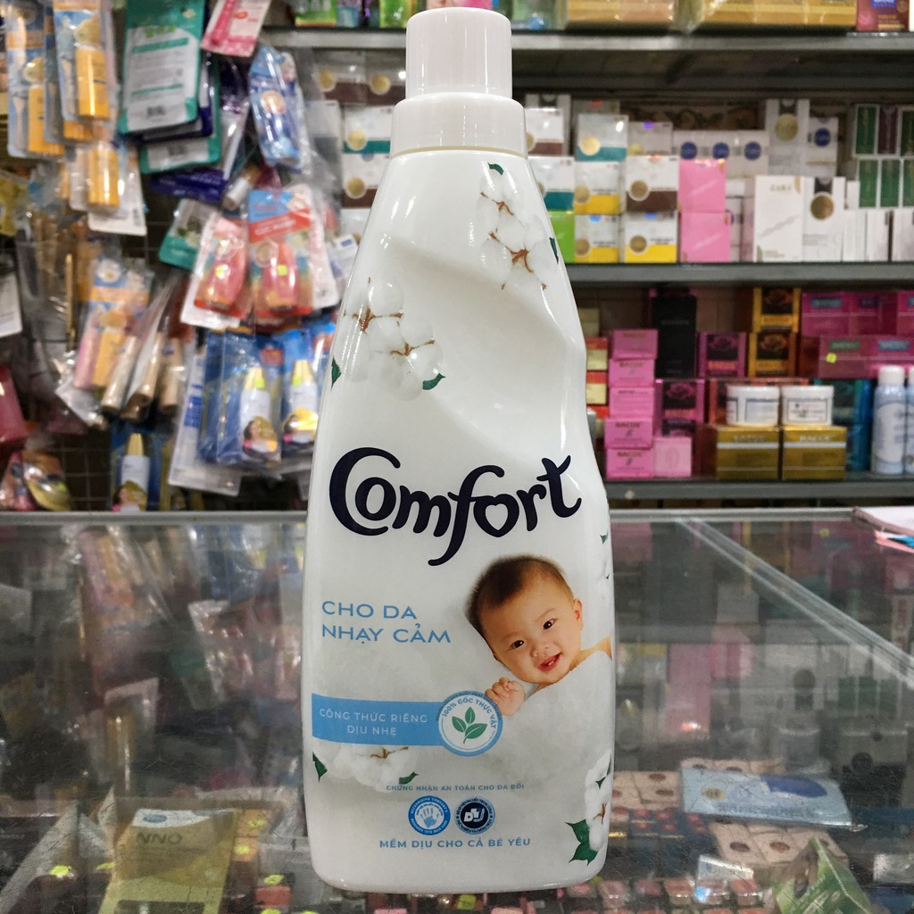 Nước xả vải Comfort cho da nhạy cảm hương phấn chai 800ml