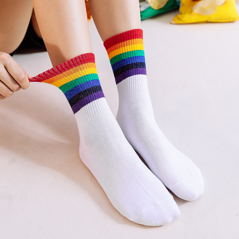 Vớ cotton thoáng khí họa tiết sọc cầu vồng phong cách Hàn Quốc