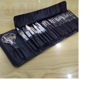Bộ Cọ Clio 28 Cây Lông Chồn Số 03 ( Bộ Cọ Trang Điểm/ Makeup Chuyên Nghiệp)