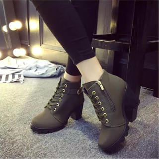 Giày boot nữ cổ ngắn cá tính màu xanh rêu GBN2702