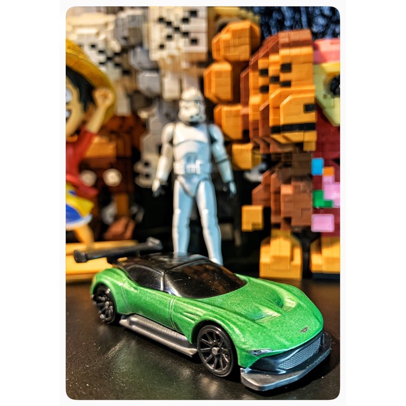 Xe mô hình HotWheels Aston Martin Vulcan