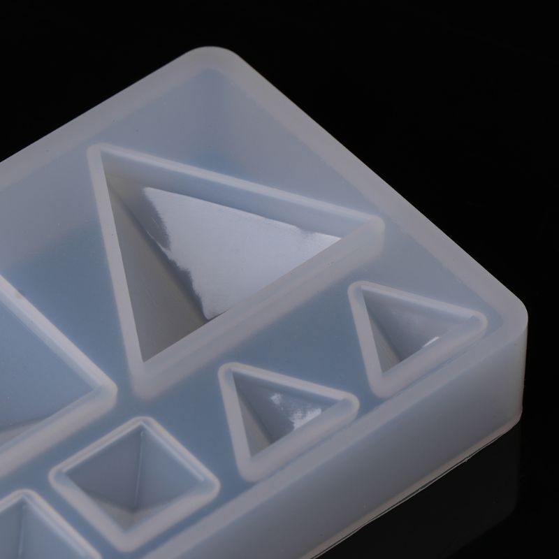Khuôn silicone tạo hình tam giác trang trí bánh