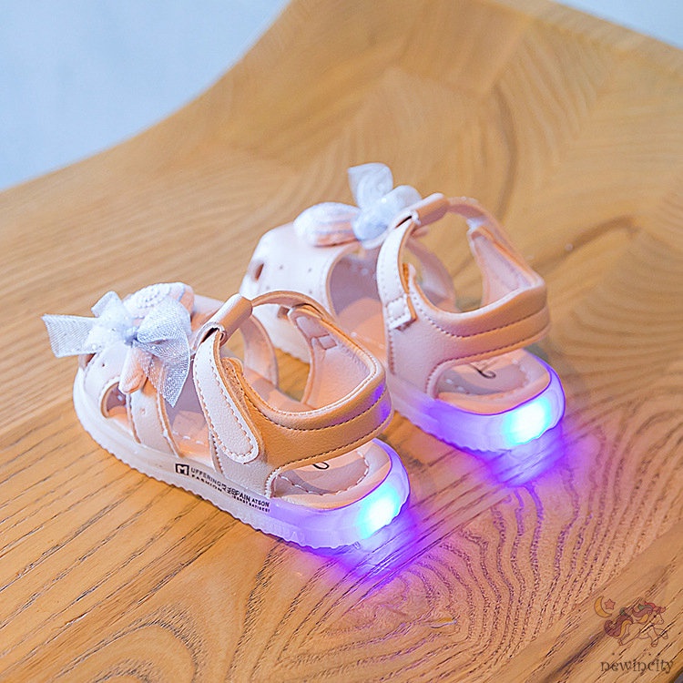 Giày sandals có đèn phát sáng thời trang Hàn Quốc cho bé gái