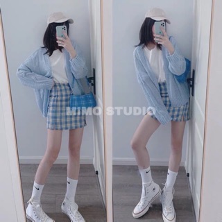 Áo len dệt kim + chân váy caro