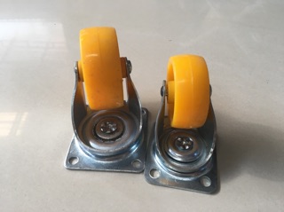Bánh xe vàng không khoá