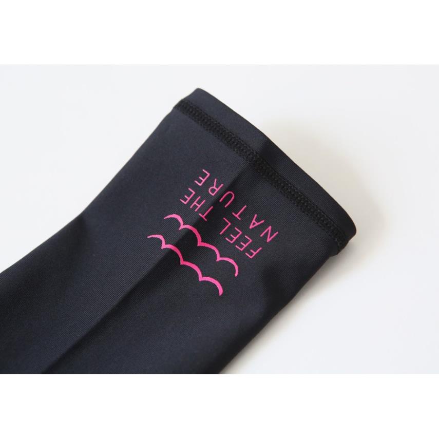 Có sẵn lẻ áo bơi nữ dài tay đen chữ đỏ FEEL THE NATURE * | BigBuy360 - bigbuy360.vn