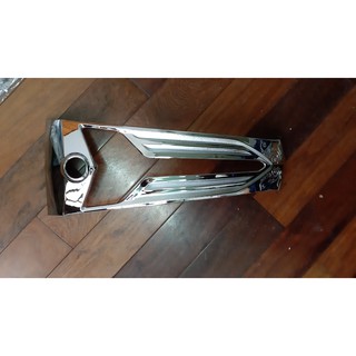 Ốp chỉ mũi mặt nạ mạ crom xe nozza grande