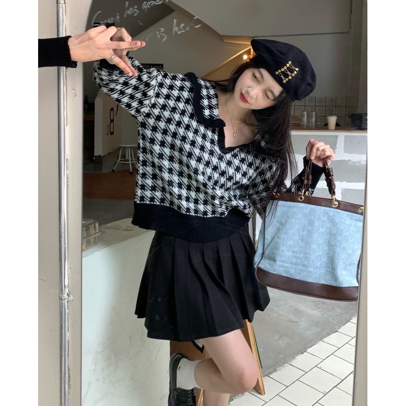 Áo len đen cổ búp bê phong cách Hàn Quốc dễ phối đồ