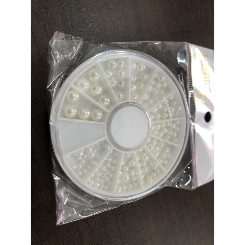 Hạt Ngọc trắng đính móng tay