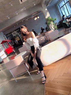 Quần tây loe nhẹ