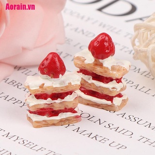 Bộ 2 Mô Hình Bánh Kem Dâu Mini Tỉ Lệ 1: 12 Trang Trí Nhà Búp Bê