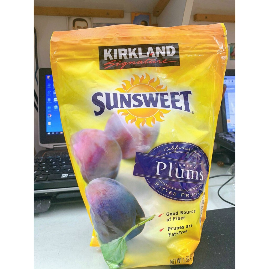 Mận Sấy Khô Kirkland Sunsweet Plums  Bịch 1.59kg (Date 4/2022)