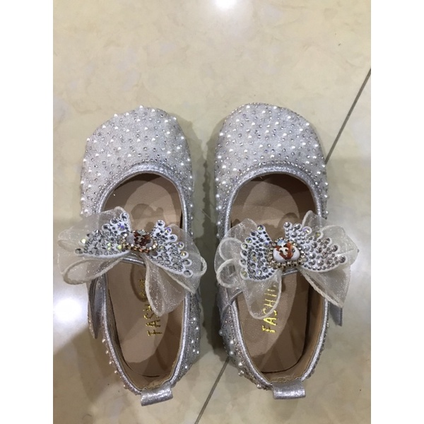 Giày bé gái thanh lý