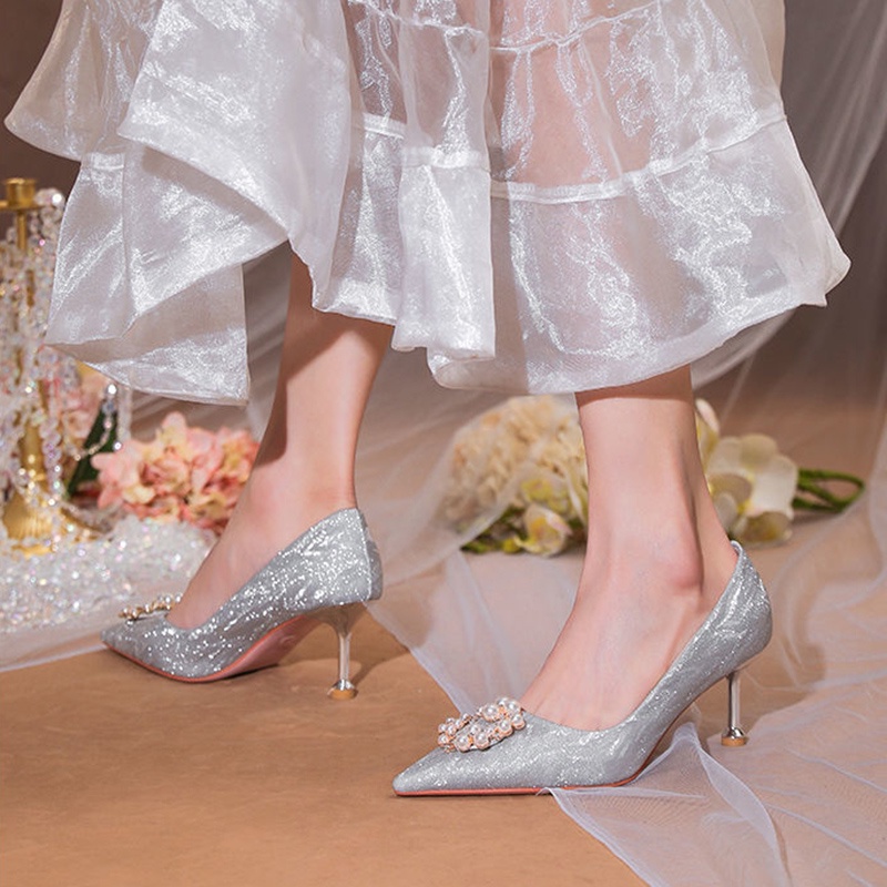 Giày Cao Gót Mũi Nhọn Đính Đá Pha Lê Sang Trọng Cho Cô Dâu