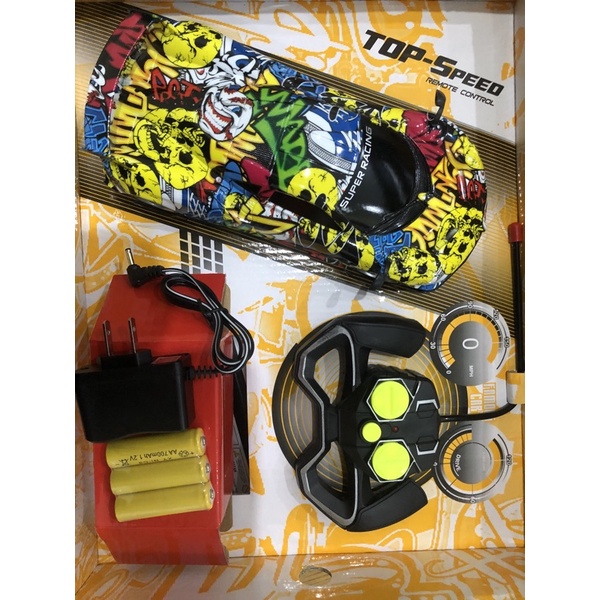 Oto điều khiển thể thao kèm pin sạc điện