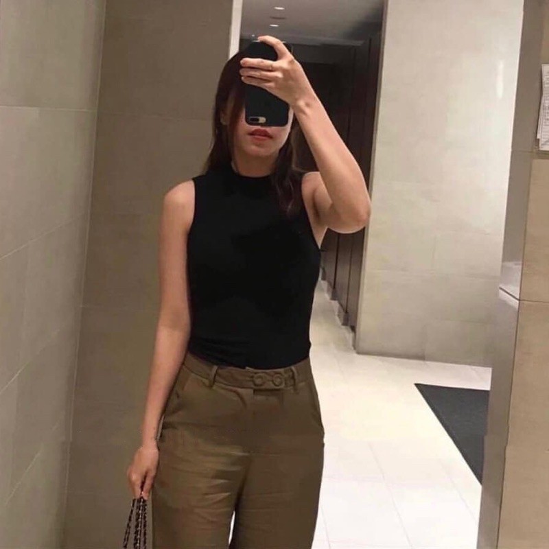 Áo thun cổ lọ sát nách