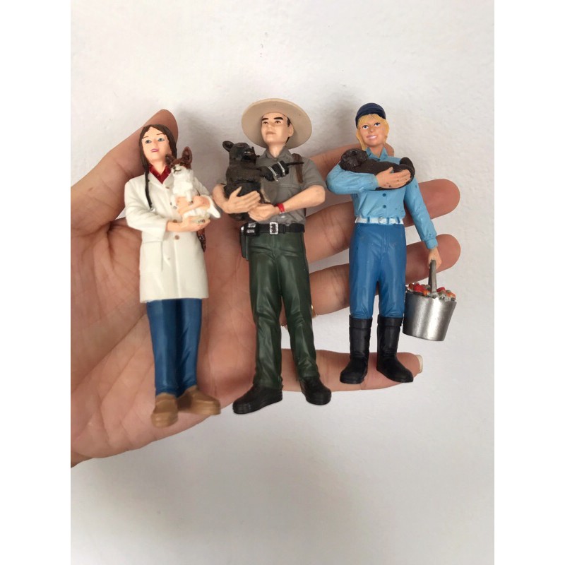 Mô hình Figure trưng xe tỉ lệ 1/18