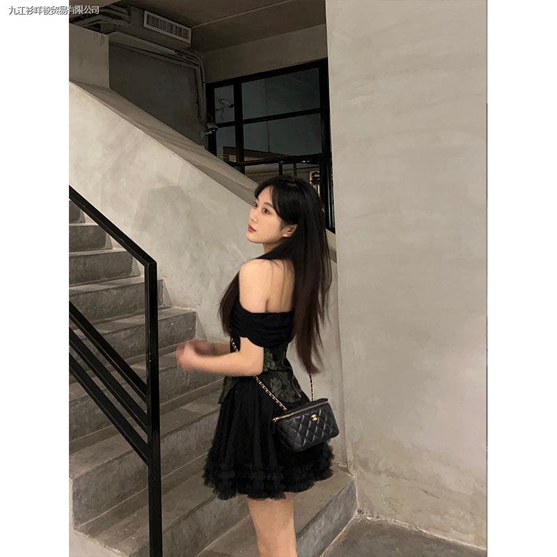 Set Áo Trễ Vai Và Chân Váy Chữ a Lưng Cao Phong Cách Retro Quyến Rũ Cho Nữ