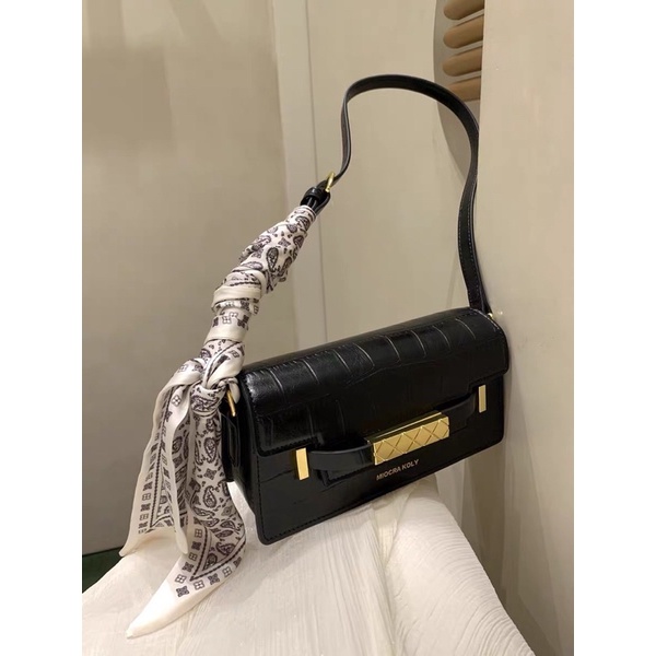Túi 𝐌𝐢𝐨𝐜𝐫𝐚 𝐤𝐨𝐥𝐲 khoá vàng tặng kèm khăn