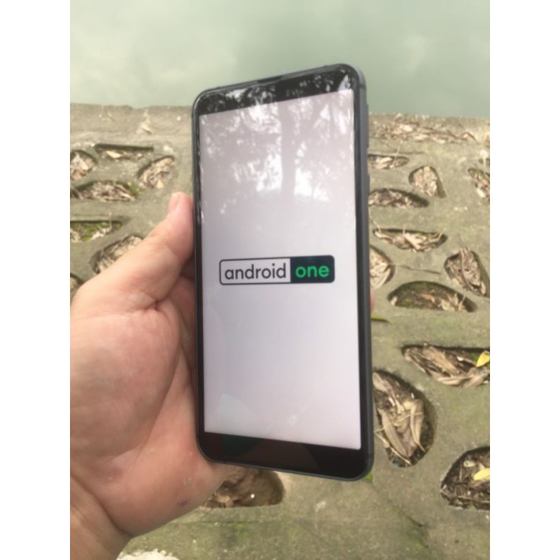 Điện thoại SHARP Android One S7