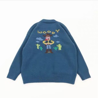 Áo khoác len thêu woody