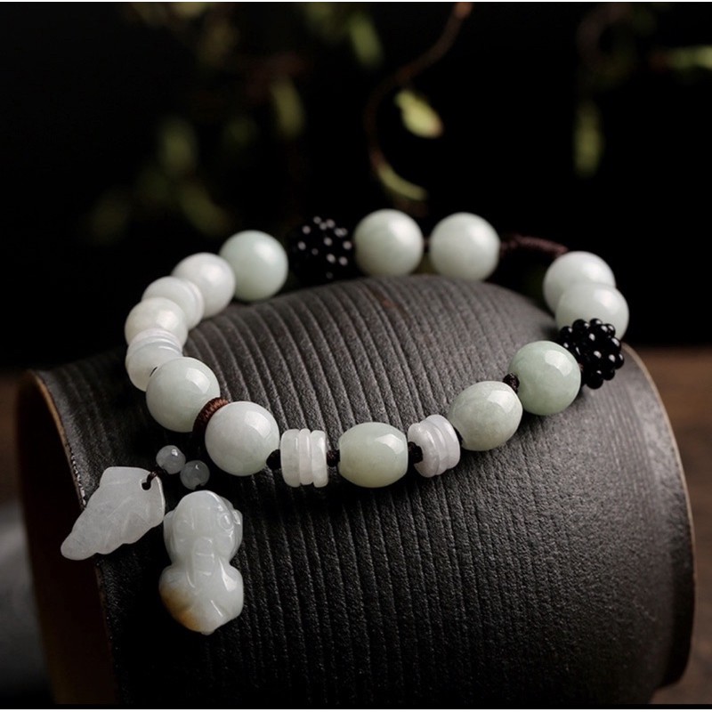 Vòng tay ngọc tự nhiên dây bện gắn charm | BigBuy360 - bigbuy360.vn
