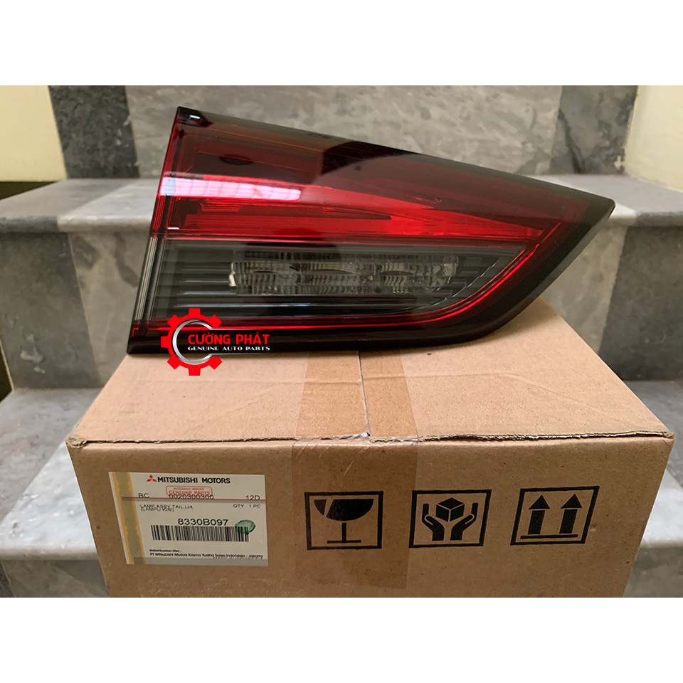 Đèn hậu trong Mitsubishi Xpander 2018-2021 8330B097, 8330B098