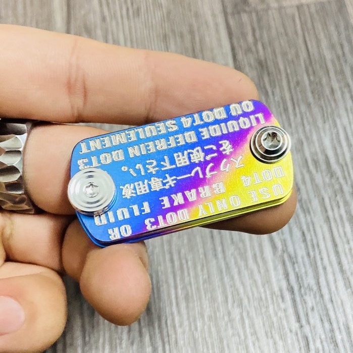 ( 7 MÀU ) Nắp dầu Titan nguyên khối CNC lắp cho các dòng xe Honda VARIO, WAVE, DREAM, SONIC, FUTURE