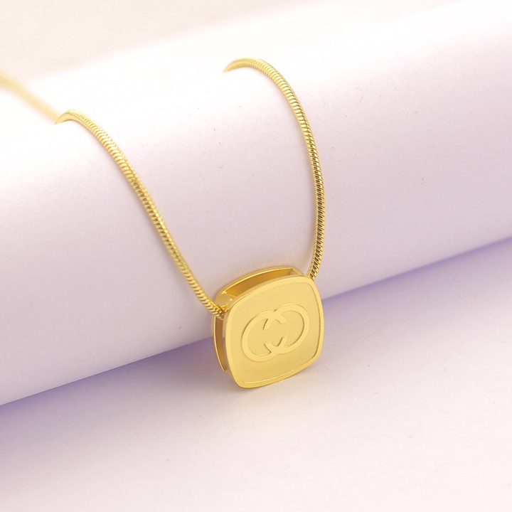 DÂY CHUYỀN TITAN MẶT VUÔNG HỌA TIẾT GUC CI siêu đẹp, bền màu, chuẩn thời trang